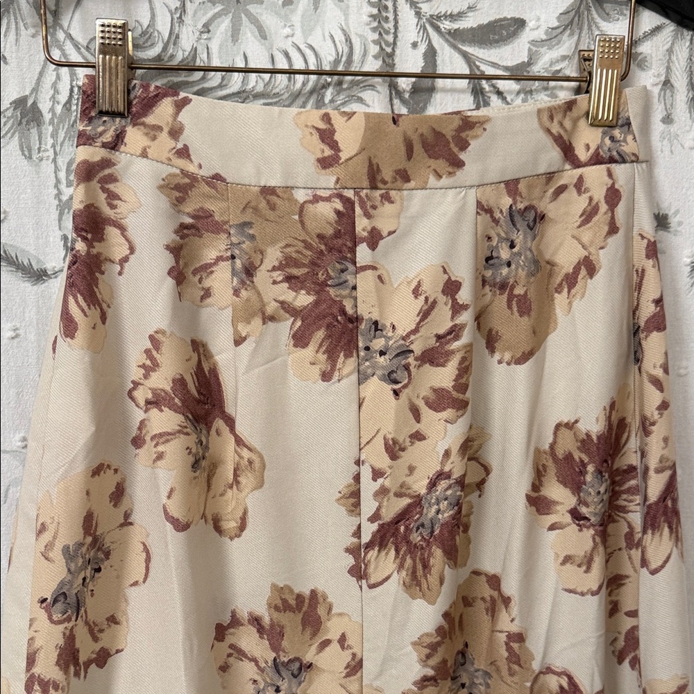Chic Asymmetrical Floral Skirt - Cream and Brown - Picture 6 of 10